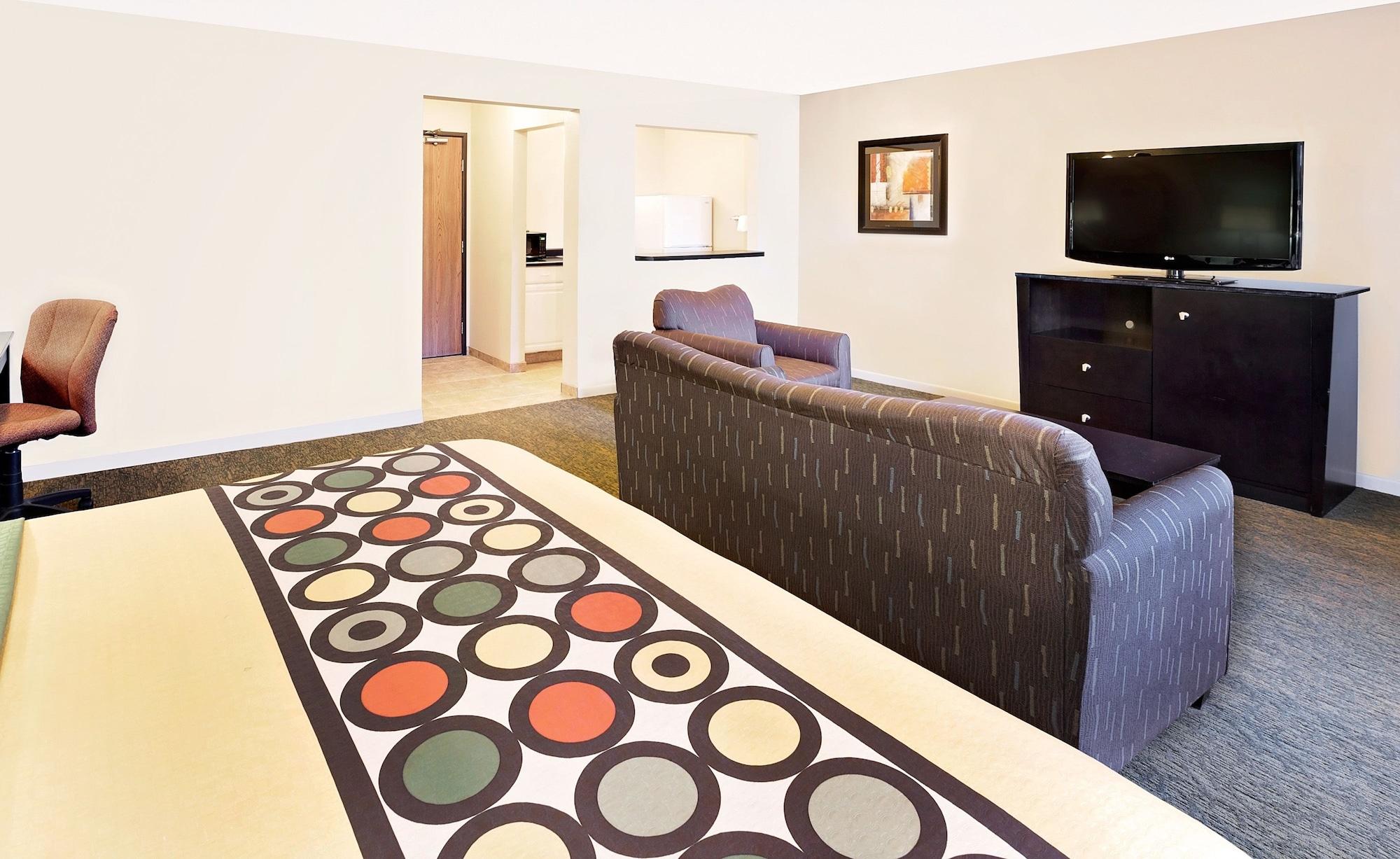 Hotel Super 8 By Wyndham Mt. Pleasant à Mount Pleasant Extérieur photo