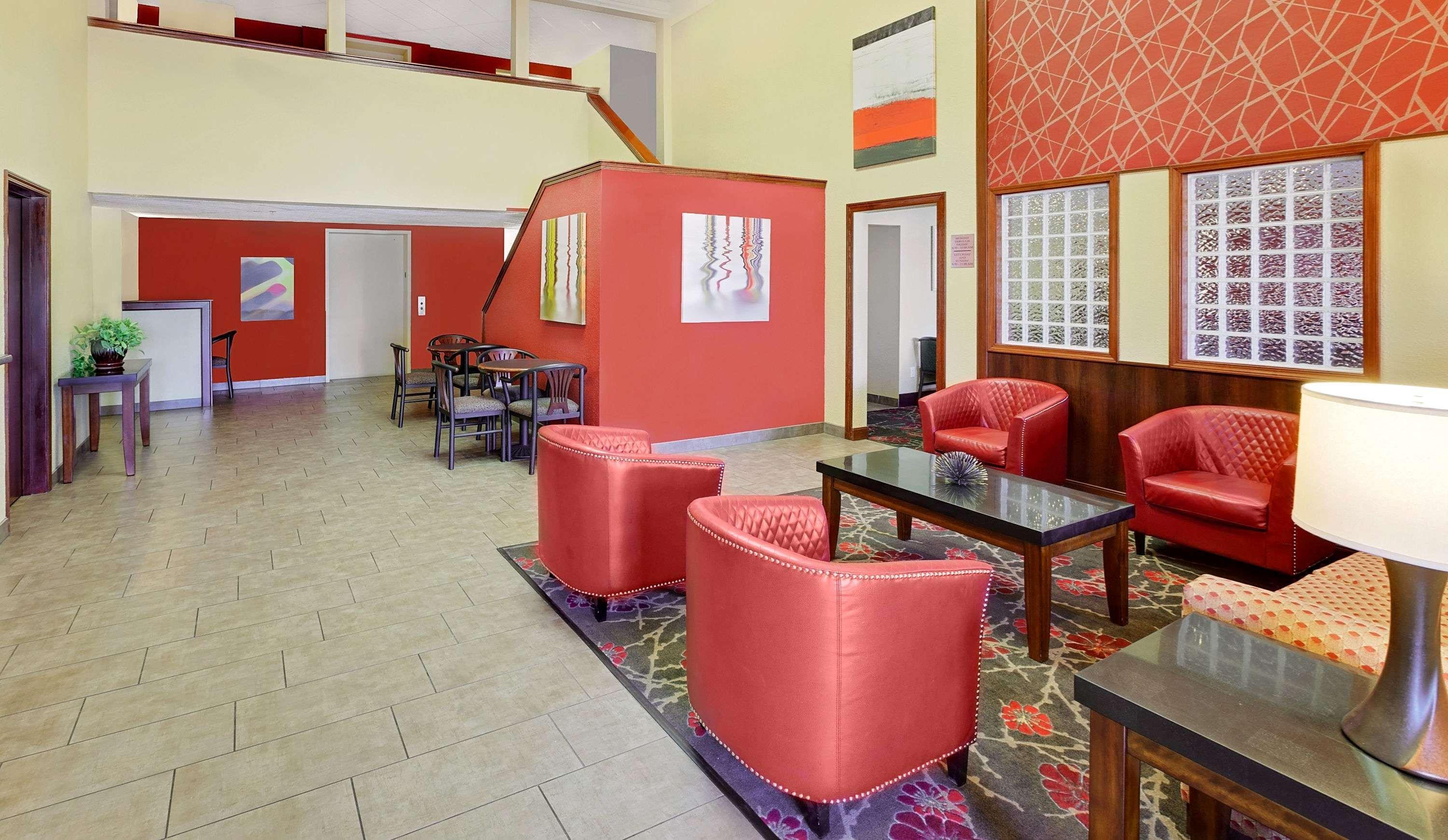 Hotel Super 8 By Wyndham Mt. Pleasant à Mount Pleasant Extérieur photo