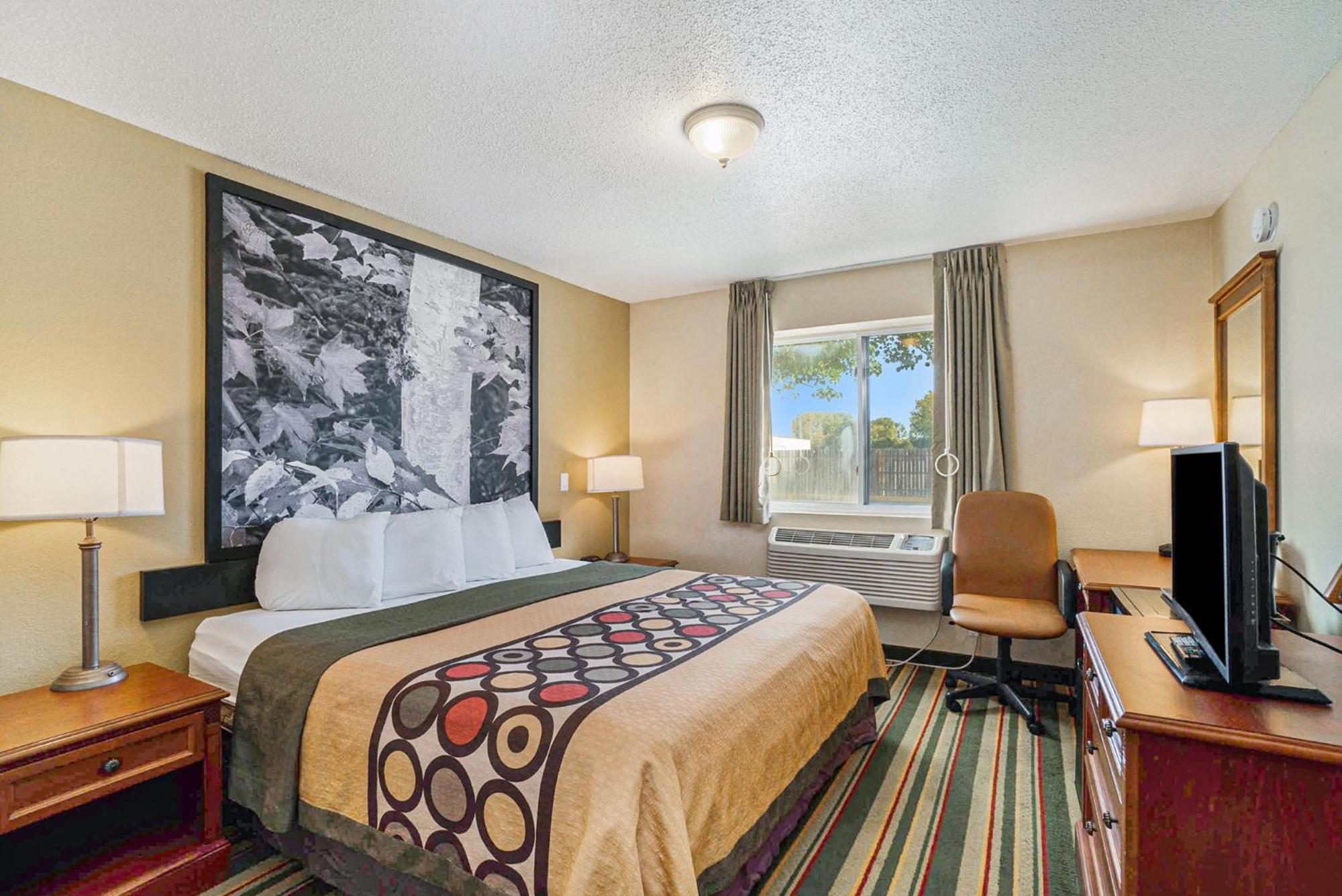 Hotel Super 8 By Wyndham Mt. Pleasant à Mount Pleasant Extérieur photo