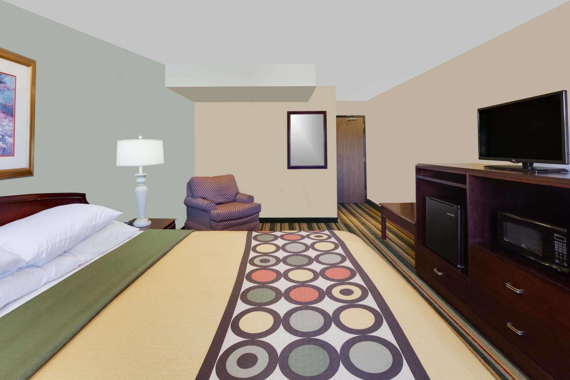 Hotel Super 8 By Wyndham Mt. Pleasant à Mount Pleasant Extérieur photo
